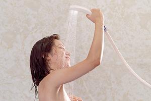 効果がある背中ニキビの治し方とは